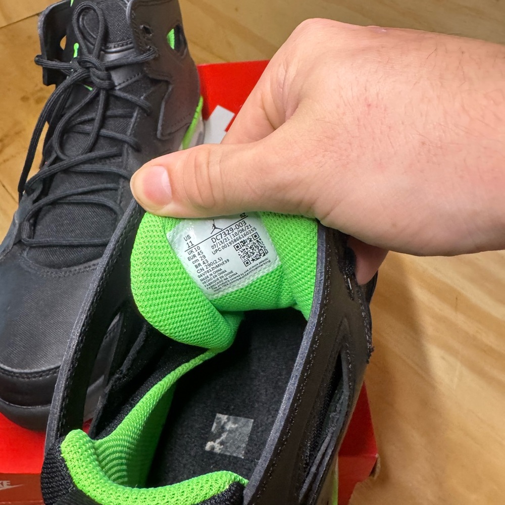 Nike Black and Green High-Top Sneakers - Picture 6 of 6